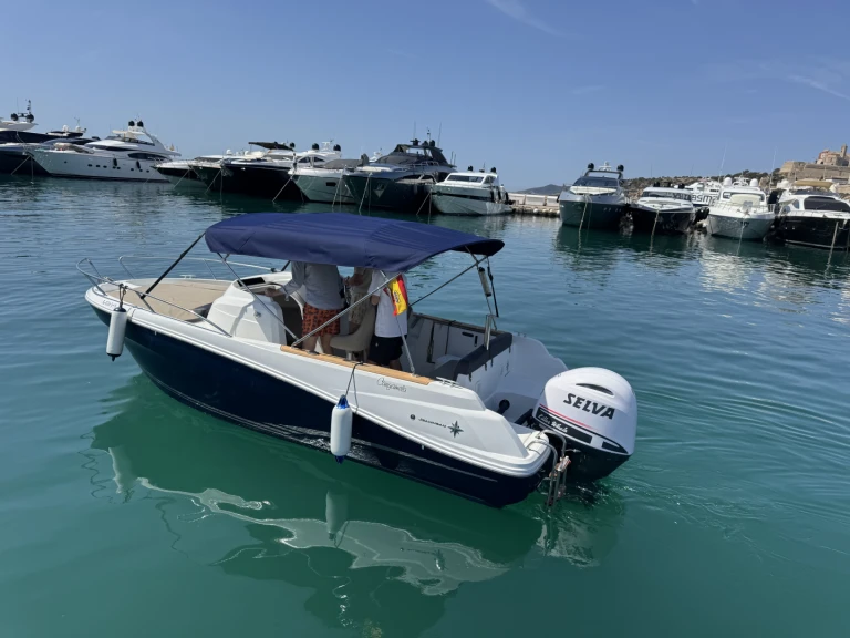 Jeanneau Cap Camarat 6.5 WA te huur van particulier of professional in Ibiza Town
