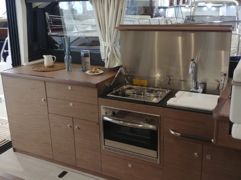 Jeanneau NC 14 te huur van particulier of professional in Bacoli