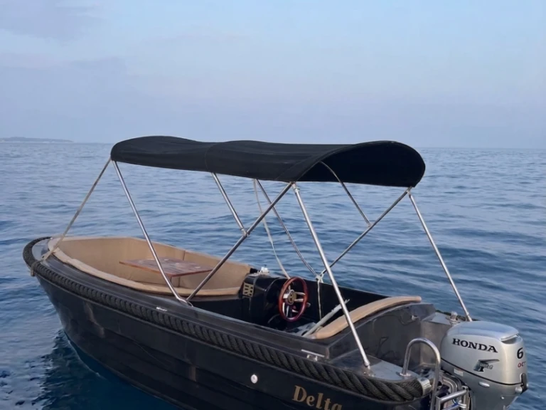 Bootverhuur SZKUTNICZY ZAKLAD Delta Kruger 480 in Mandelieu-la-Napoule via SamBoat