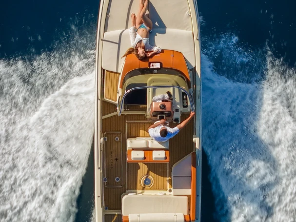Jachthuur in Mandelieu-la-Napoule - Invictus  Invictus 240 CX via SamBoat