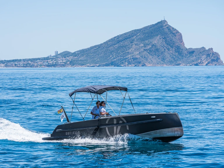 Bootverhuur Spanje goedkoop TENDER SPORT 777