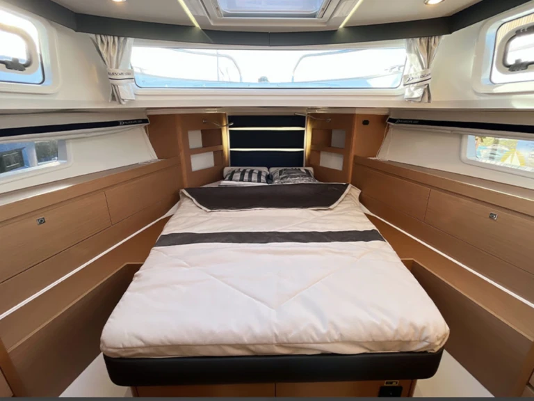 Bootverhuur Port-Saint-Louis-du-Rhône goedkoop Delphia 1200 Bluescape