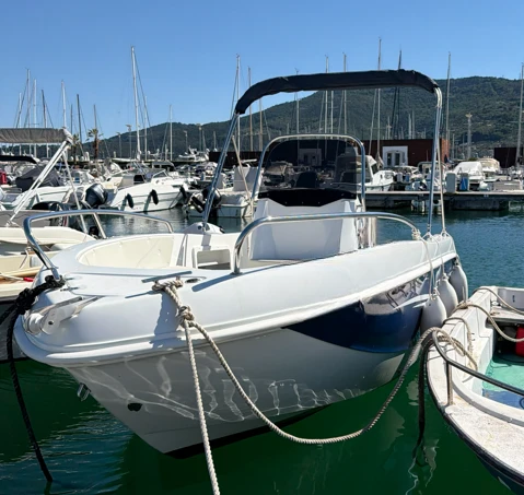 Huur een Trimarchi Trimarchi 57 S day in La Spezia