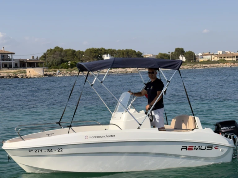 Bootverhuur s'Estanyol de Migjorn goedkoop Remus 450 open