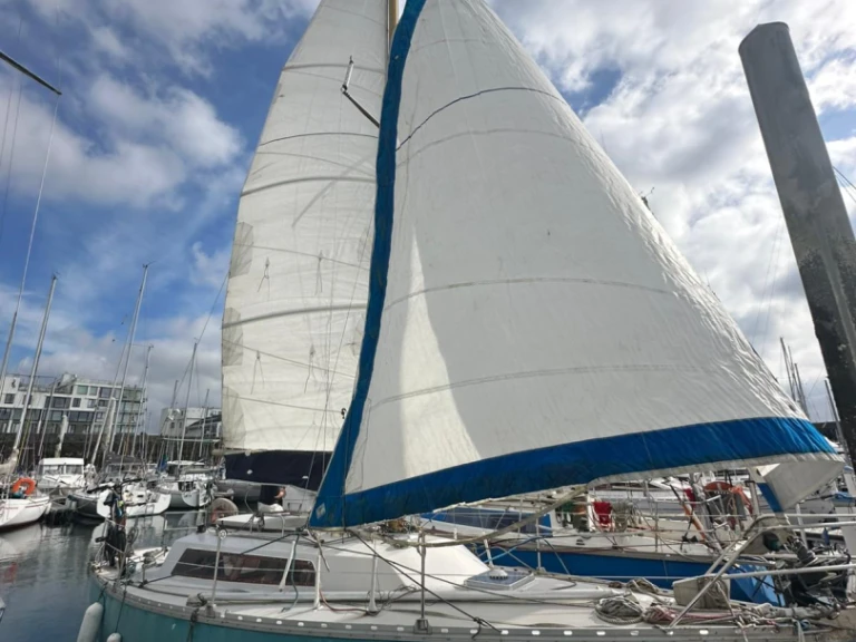 Bootverhuur Jeanneau Brin de folie in Brest via SamBoat
