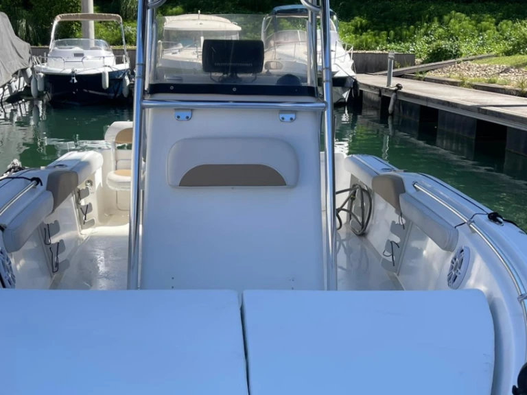 Motorboot te huur in Mandelieu-la-Napoule voor de beste prijs