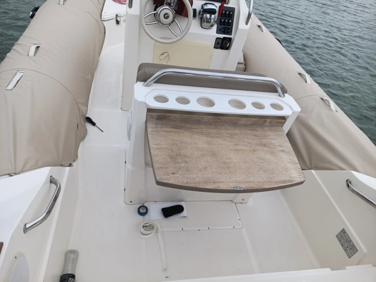 RIB te huur in Marina Formentera voor de beste prijs