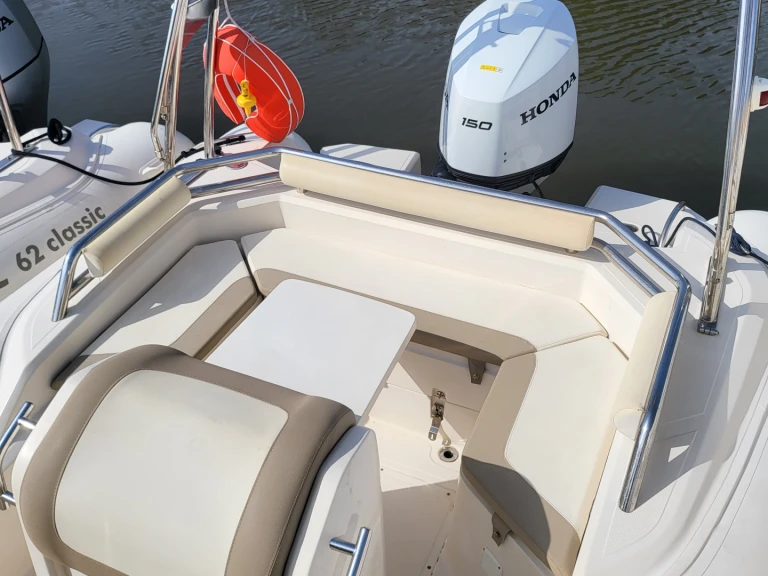 Huur een Capelli Tempest 626 in Hyères
