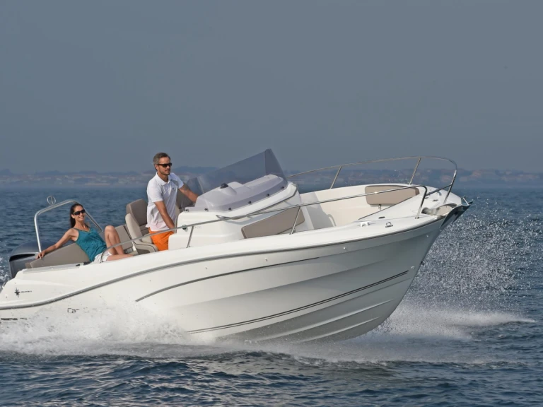 Motorboot te huur in Carnon-Plage voor de beste prijs