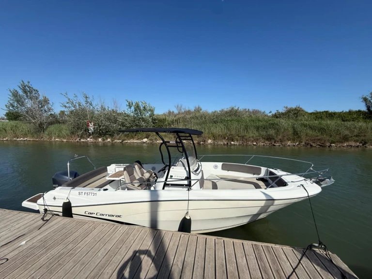 Verhuur Motorboot Jeanneau met vaarbewijs