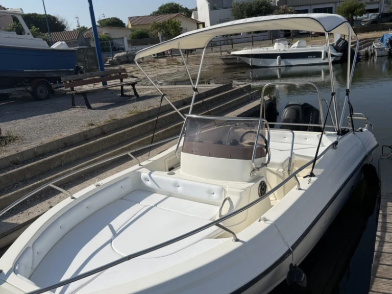 Verhuur Motorboot Ranieri met vaarbewijs