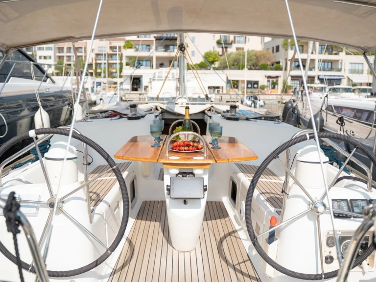 Verhuur Zeilboot in Tivat - Jeanneau Sun Odyssey 40.3
