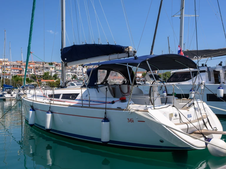 Verhuur Zeilboot in Novi Vinodolski - Jeanneau Sun Odyssey 36i