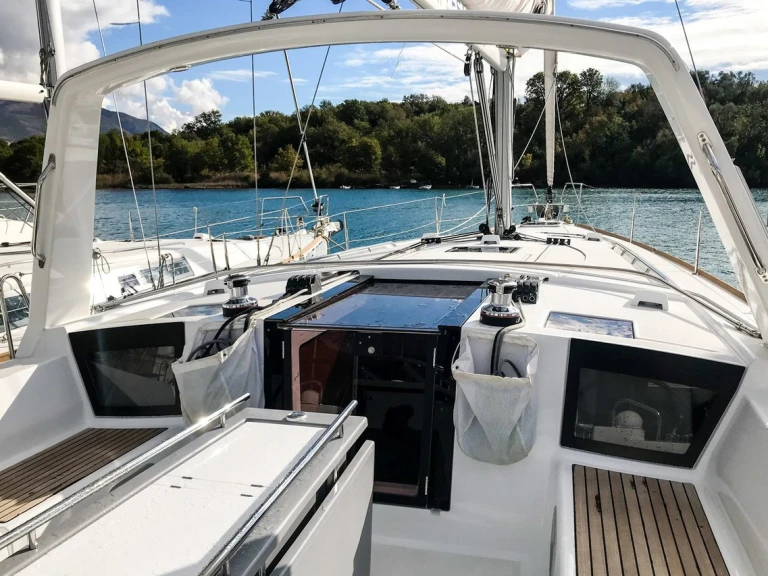 Huur een Bénéteau Oceanis 45 in Mrčevac