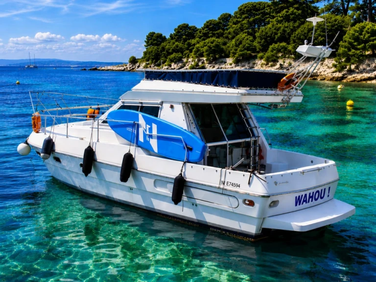 Bootverhuur Ferretti Holiday Sea  in Cannes via SamBoat