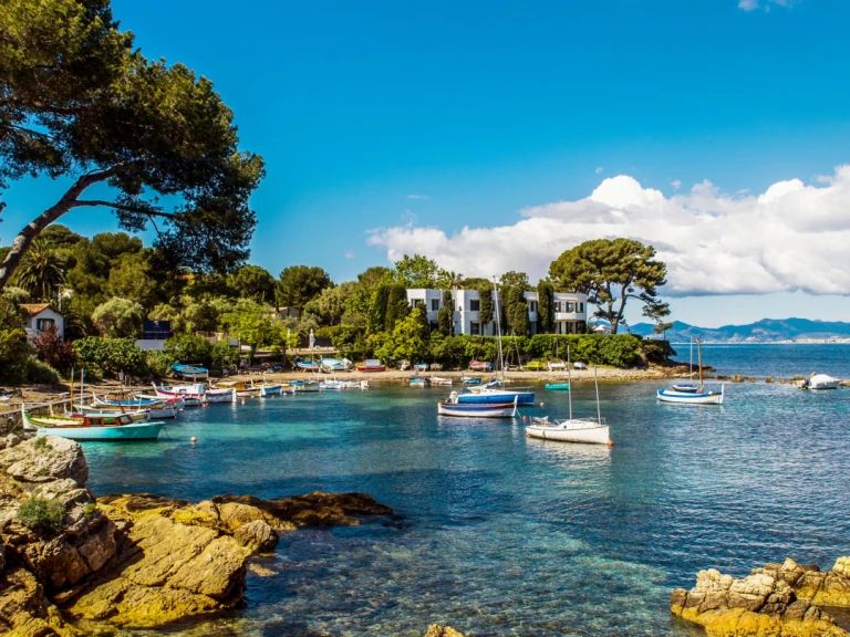 Huur Motorboot met of zonder schipper Ferretti in Cannes