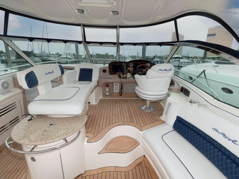 Verhuur Motorboot Sea Ray met vaarbewijs