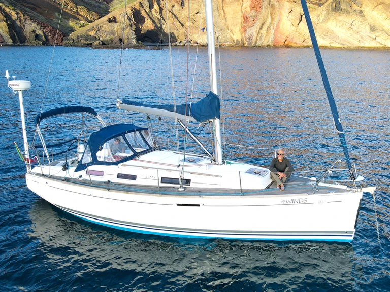 Bootverhuur Caniçal goedkoop Dufour 325 Grand Large