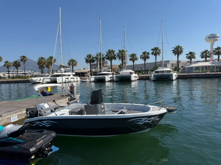 Verhuur Motorboot Yamaha met vaarbewijs