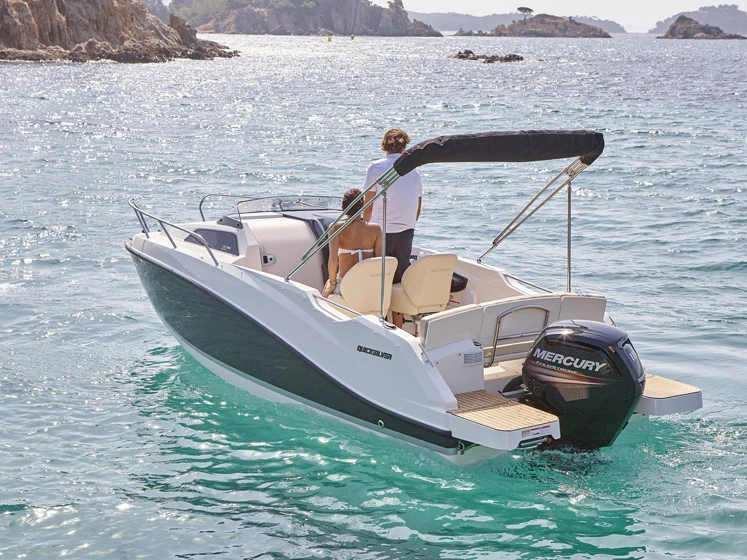 Huur een Quicksilver Activ 555 Cabin in Vieux Port de Cannes