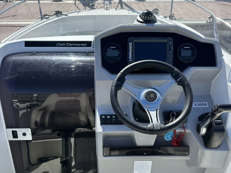 Huur Motorboot met of zonder schipper Jeanneau in Le Havre