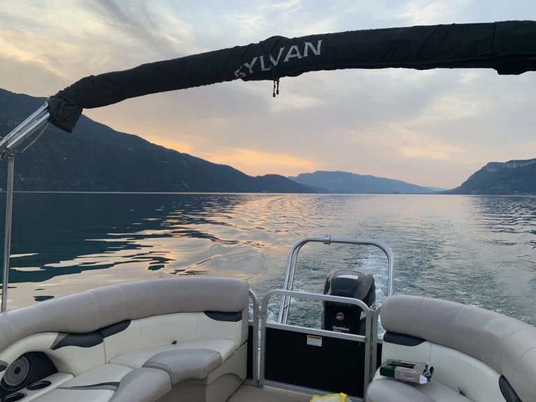 Smoker Craft Inc Sylvan Mirage Cruise te huur van particulier of professional in Aix-les-Bains