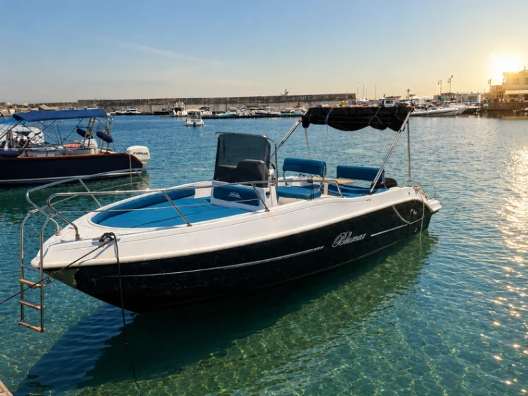 Huur een Blumax Blumax 23 open in Taormina