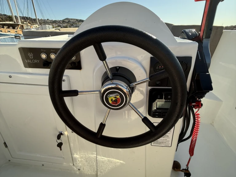 Huur Jacht met of zonder schipper Prusa Marine in Marseille