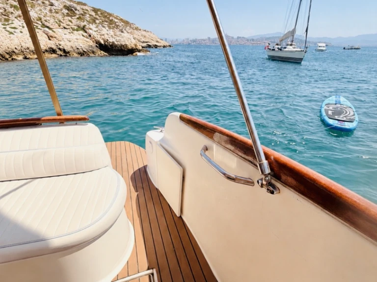 Jeanneau Leader 805 te huur van particulier of professional in Marseille