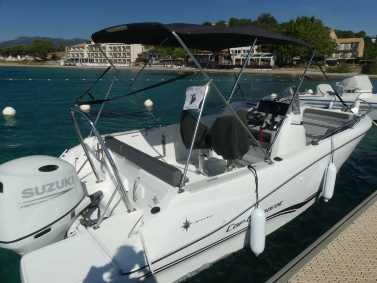 Huur een Jeanneau Cap Camarat 6.5 CC Serie 3 in Porto-Vecchio