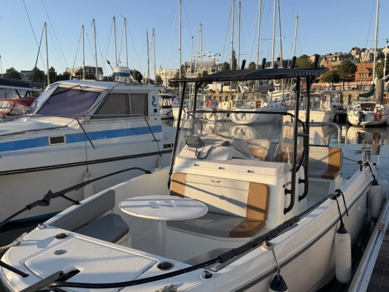 Motorboot te huur in Deauville voor de beste prijs