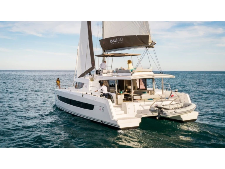 Catamaran te huur in Sant Antoni de Portmany voor de beste prijs