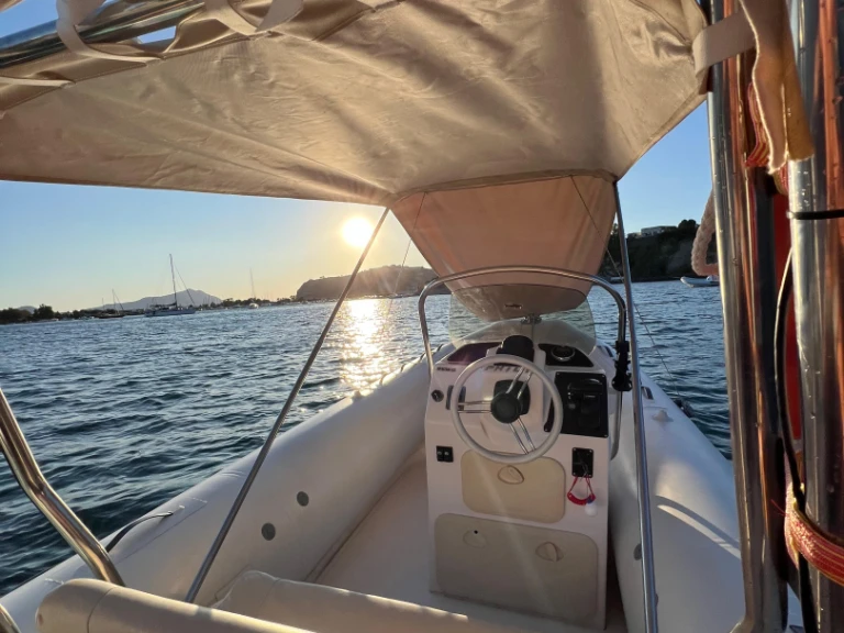 Huur RIB met of zonder schipper Valiant in Torre Annunziata