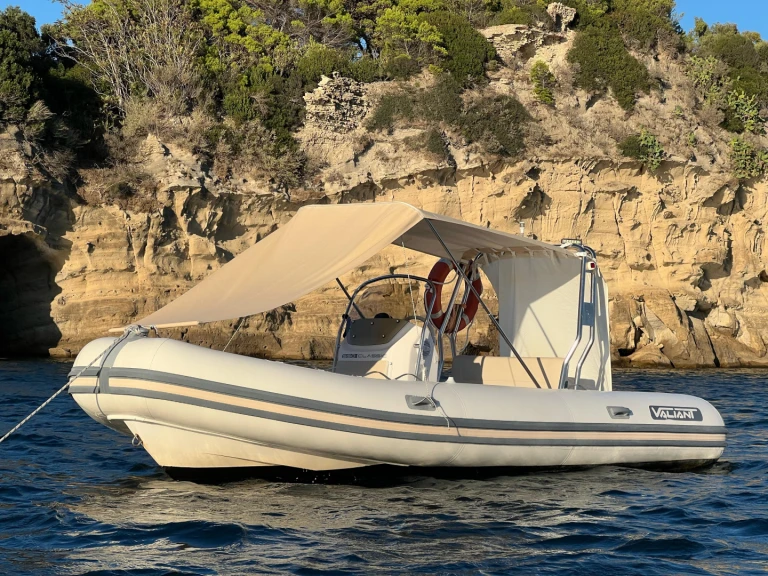 Verhuur RIB Valiant met vaarbewijs