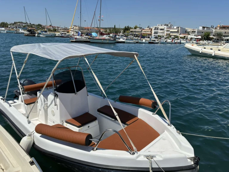 Athrakiboats TRITON te huur van particulier of professional in Néa Moudhaniá
