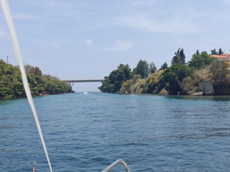 Huur een Athrakiboats TRITON in Néa Moudhaniá