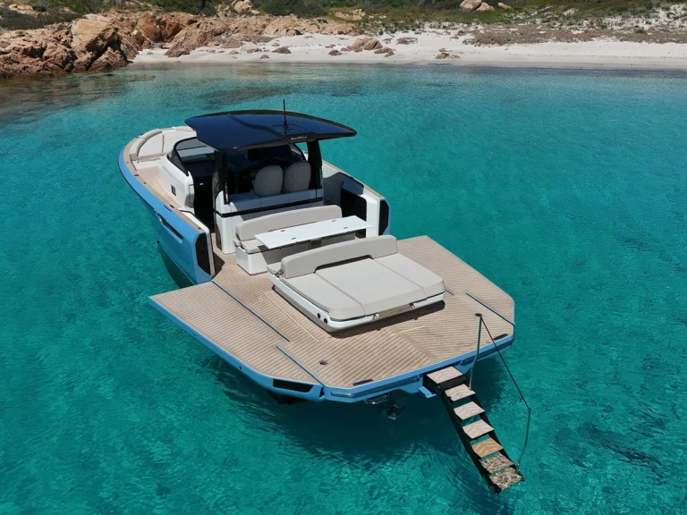 Verhuur Motorboot BELLINI met vaarbewijs