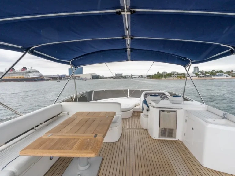 Verhuur Jacht in Miami - Sunseeker Manhattan 80