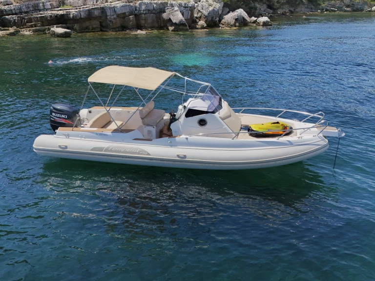 Verhuur RIB in Cannes - Capelli Tempest 770 WA
