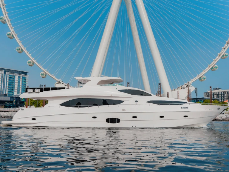 Jacht te huur in Dubai Marina voor de beste prijs