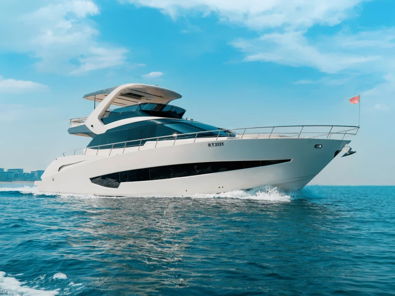 Huur Jacht met of zonder schipper  in Dubai Marina