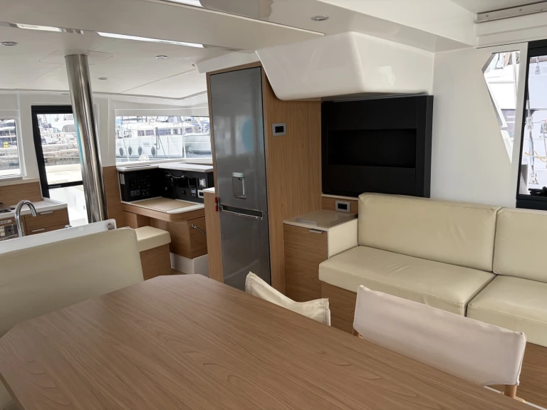 Bootverhuur Bali Bali 4.2 in Álimos via SamBoat