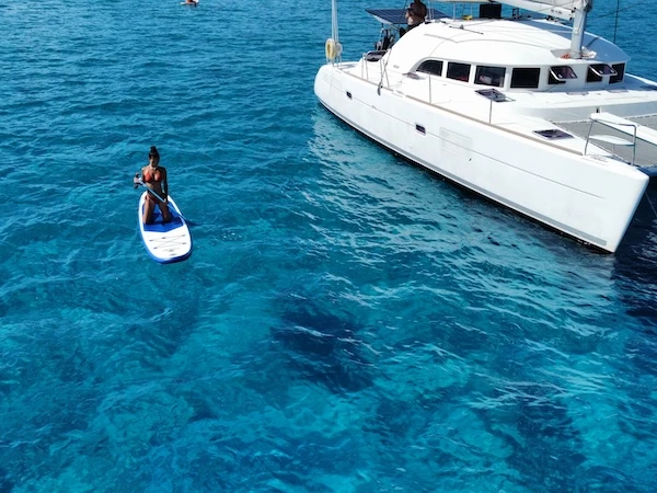 Catamaran te huur in La Caletta voor de beste prijs