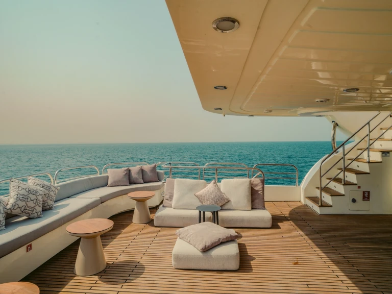  Luxury Motor Yacht S te huur van particulier of professional in Dubai Marina