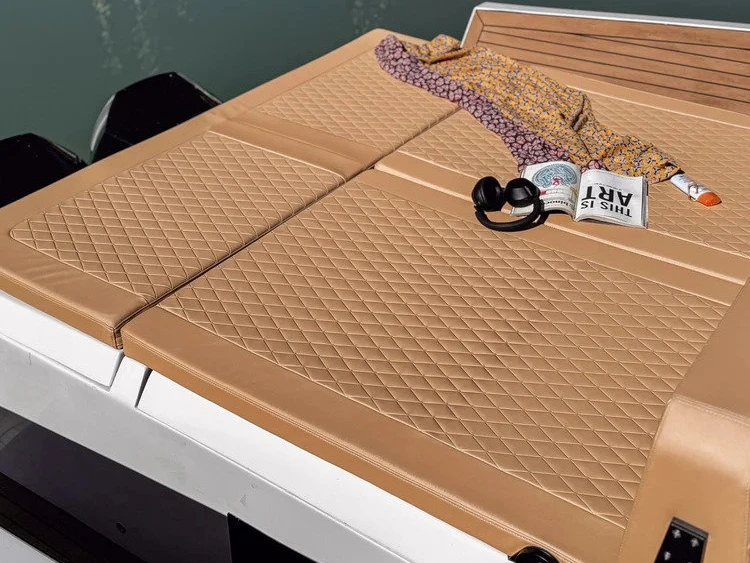 Bootverhuur Sitges goedkoop Nuva M11 Cabin