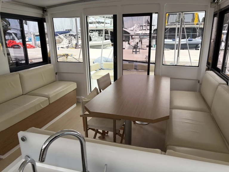 Catamaran te huur in Álimos voor de beste prijs