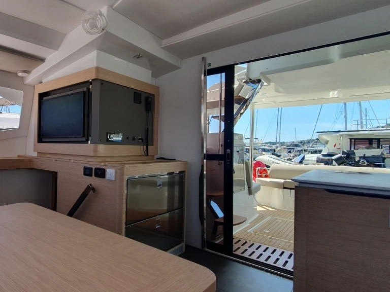 Bootverhuur Fountaine Pajot FP 44 in Seget Donji via SamBoat