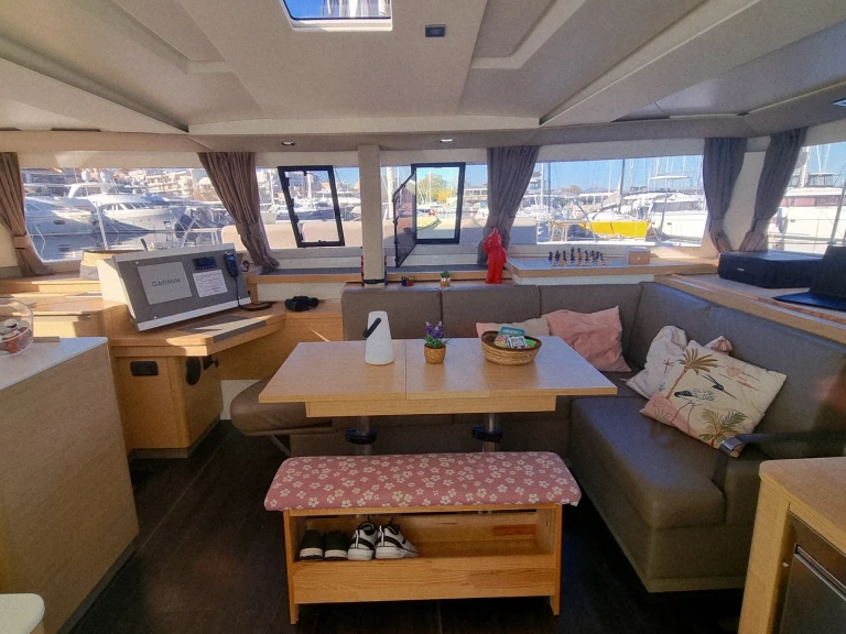 Bootverhuur Fountaine Pajot Astrea 42 in Marseille via SamBoat