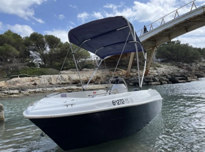 Compass 400 GT te huur van particulier of professional in Bay of Santander