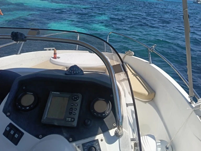 Huur Motorboot met of zonder schipper Bénéteau in Mandelieu-la-Napoule